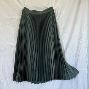 H&M Accordion/Pleated Midi Skirt—Size Small—Brand New W Tag